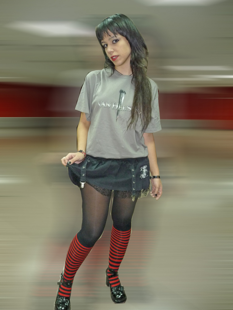 Modelo con mi camiseta de Van Helsing
